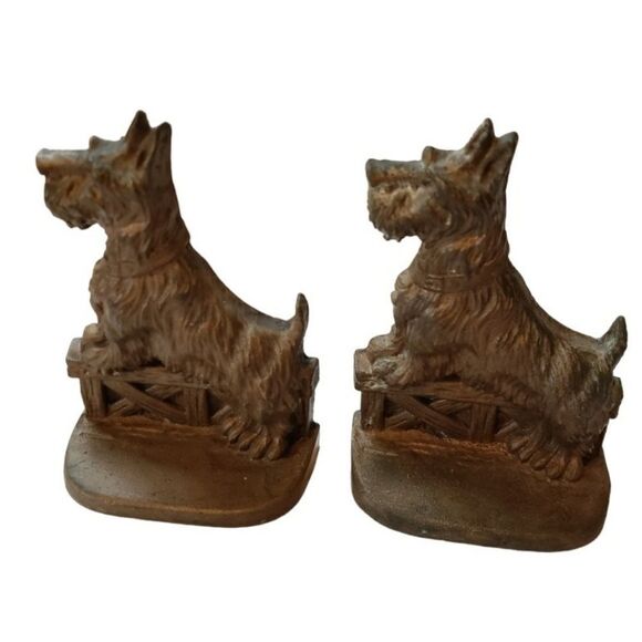 Scotty Bookends